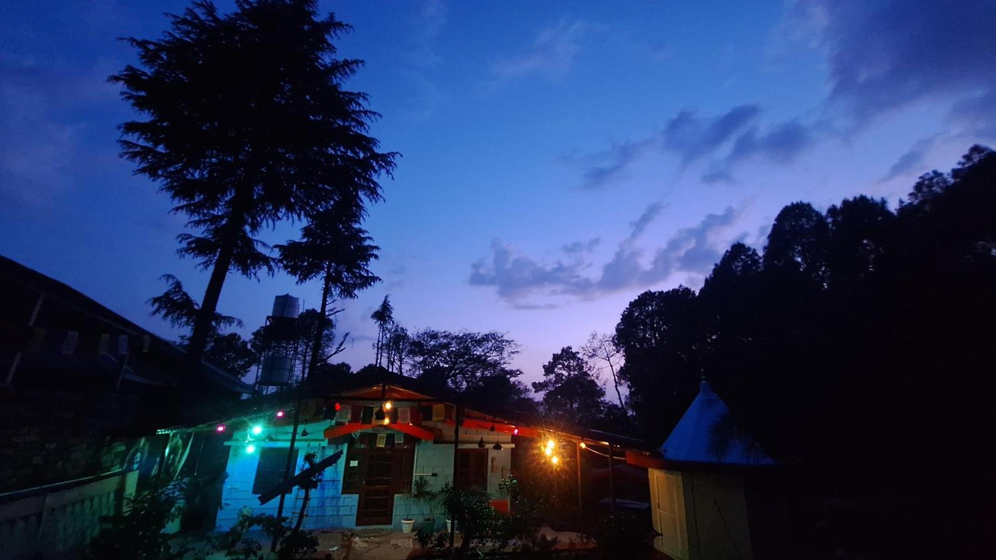 Tathastu Bir -Homestay ,Dorm,Hostel Ngoại thất bức ảnh