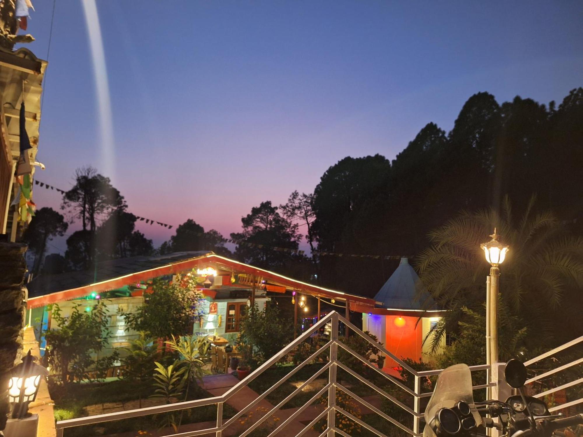 Tathastu Bir -Homestay ,Dorm,Hostel Ngoại thất bức ảnh